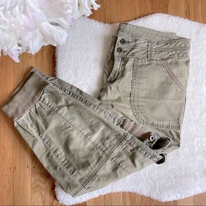 GUESS Los Angeles Army Green Capri Length Cargo Pants W/ Elastic Cuff Size 6/8 M